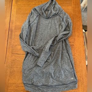 GAPfit Maternity Breathe Top